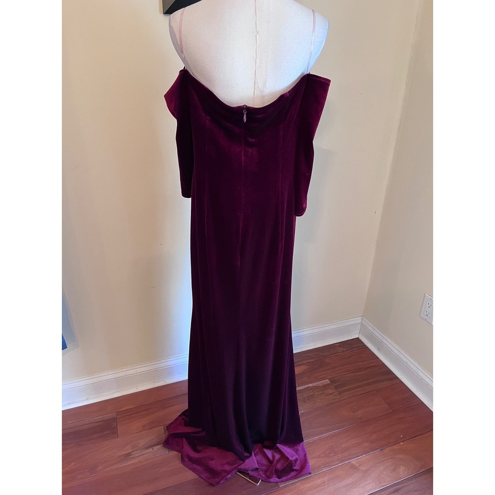 JJ's House Mileja Cabernet Velvet Off Shoulder Maxi Dress Ruffle Gown 10‎ - Picture 9 of 10